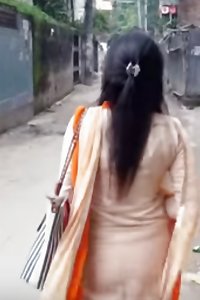 devours Bangladeshi Girl's Face and bum !!
